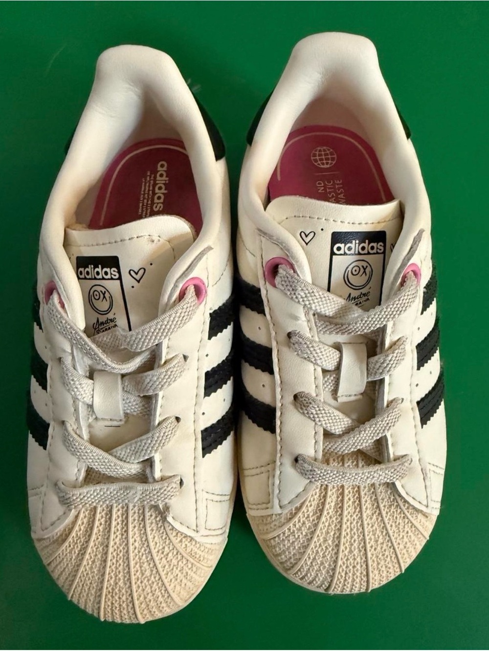 Adidas x Andre saraiva superstar chalk white black youth size 8